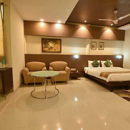 Hotel Dibrugarh Club House Exterior foto