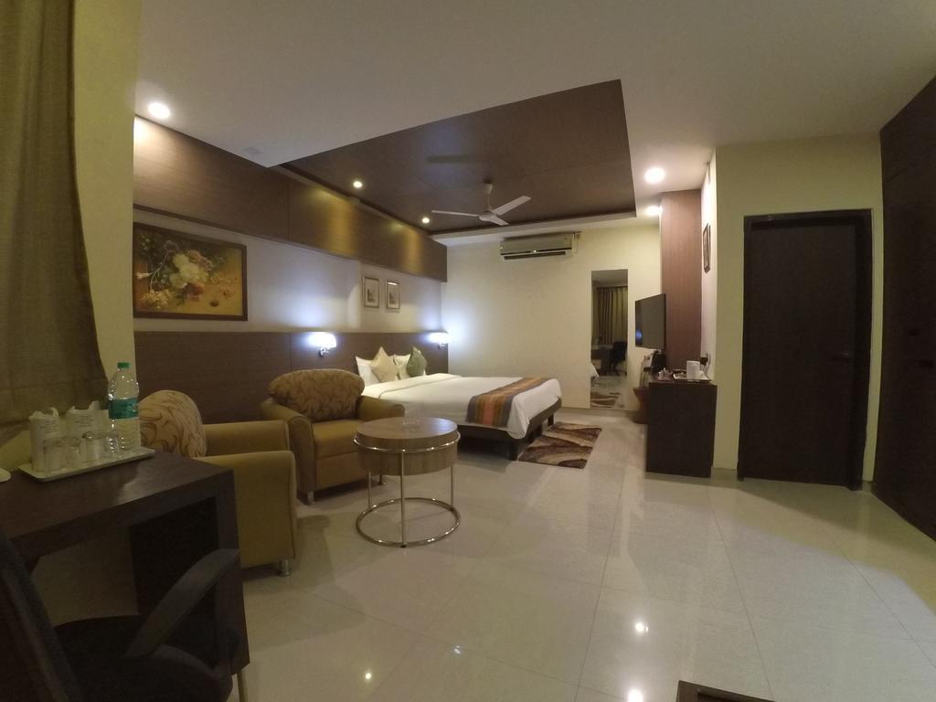 Hotel Dibrugarh Club House Exterior foto