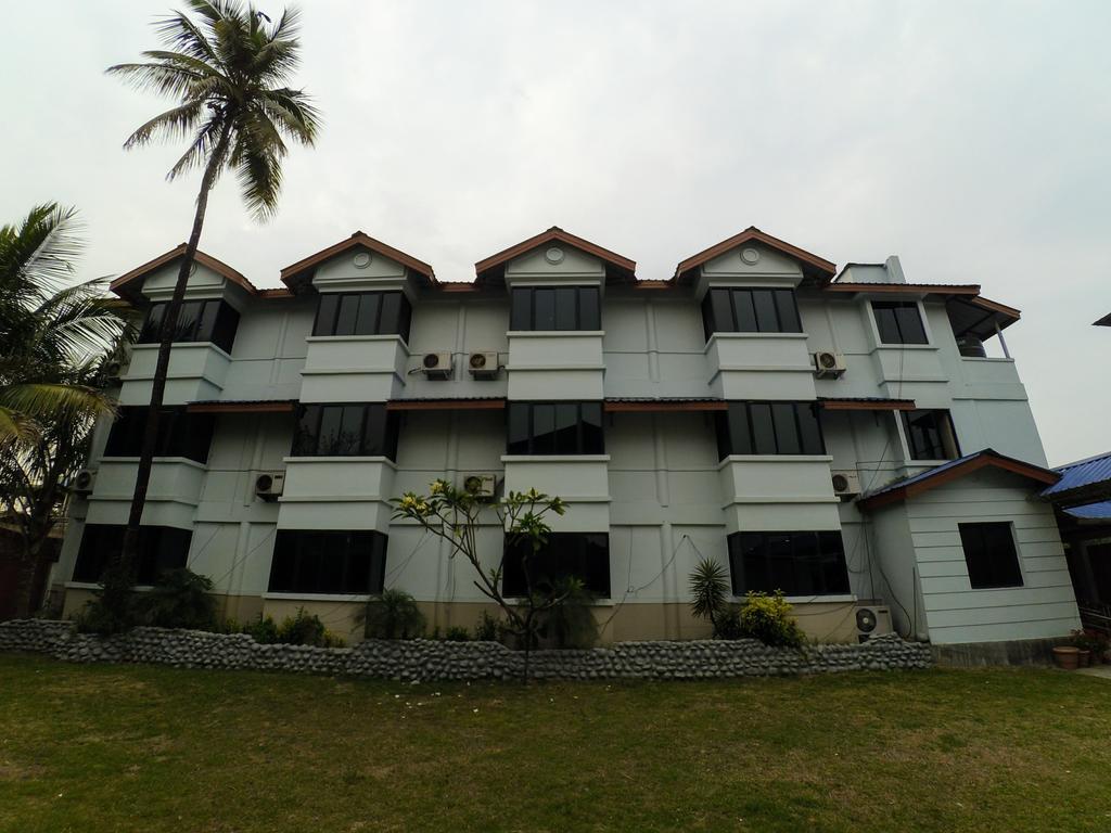 Hotel Dibrugarh Club House Exterior foto
