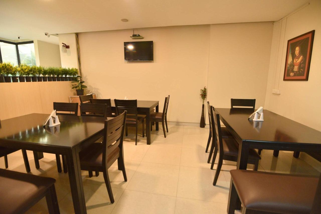 Hotel Dibrugarh Club House Exterior foto