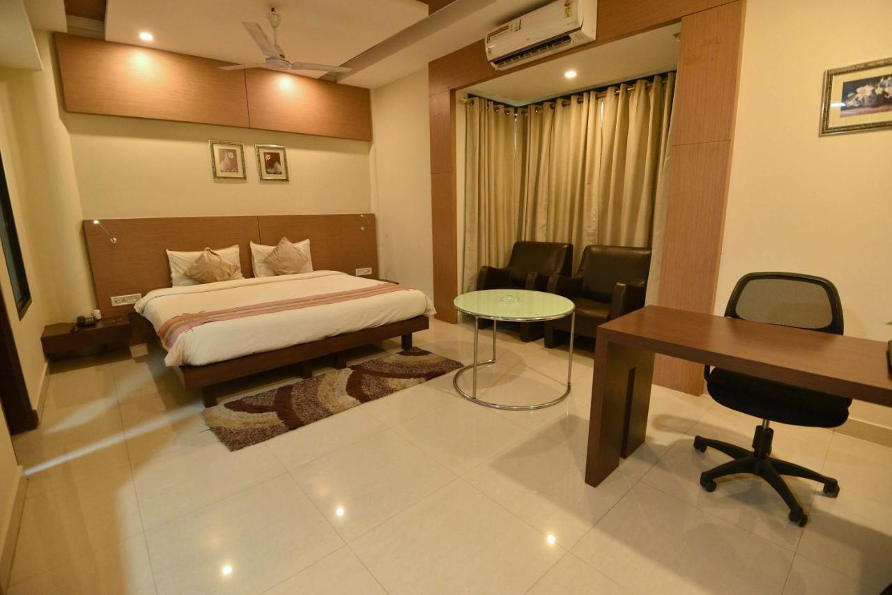 Hotel Dibrugarh Club House Exterior foto